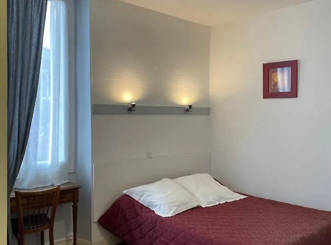 Du Clos Fleuri 3* Lurdy